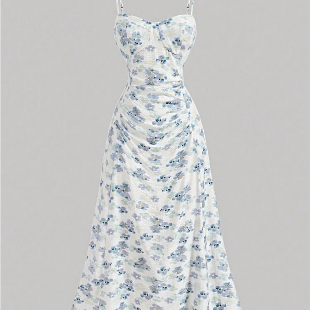 Chic Floral Midi Dress in Blue and White